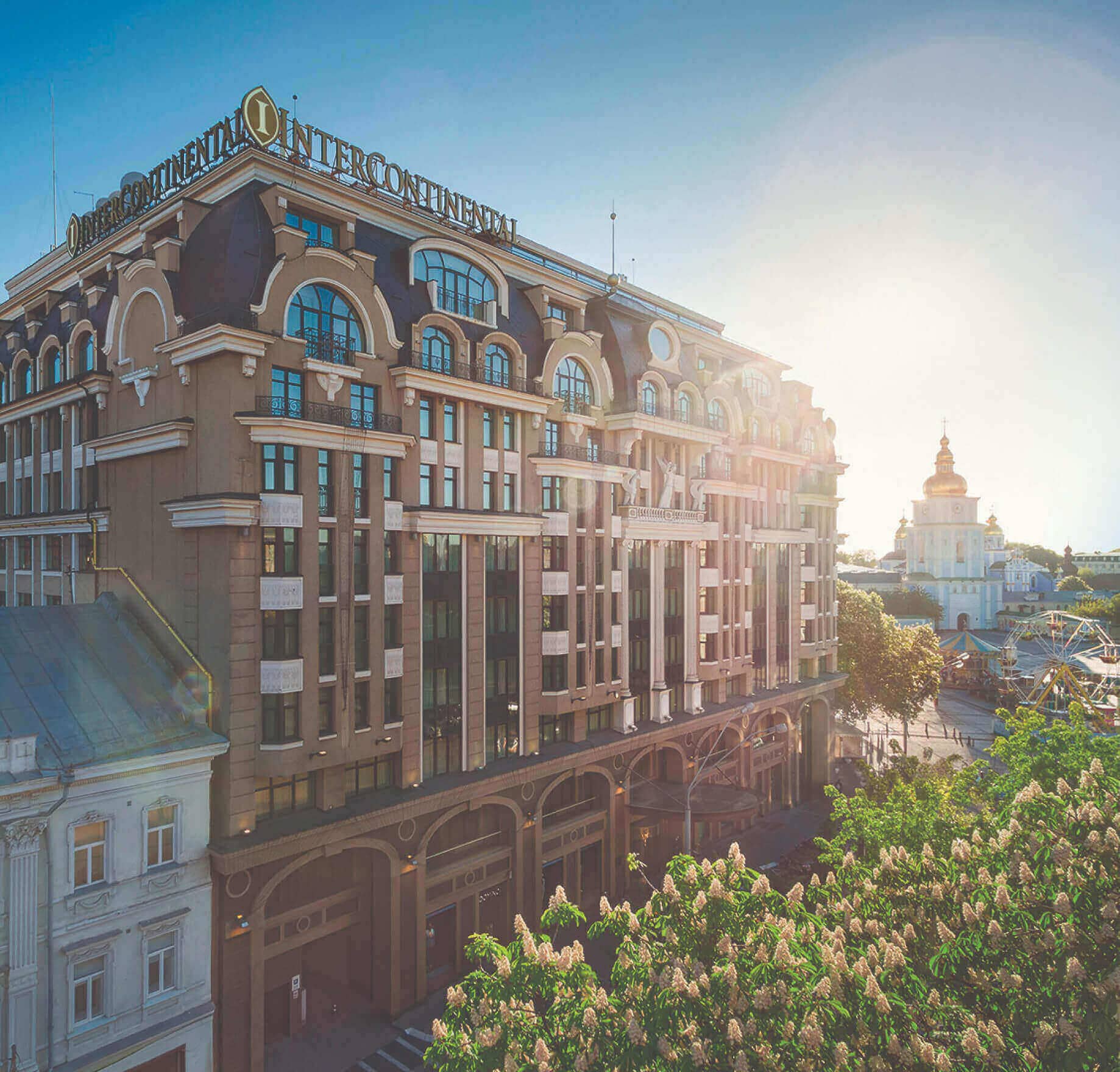 Готель преміум класу InterContinental Kyiv
